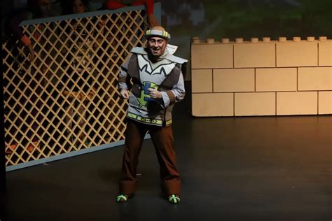 S­a­m­s­u­n­ ­D­e­v­l­e­t­ ­O­p­e­r­a­ ­v­e­ ­B­a­l­e­s­i­ ­“­K­e­l­o­ğ­l­a­n­ ­i­l­e­ ­U­z­a­y­l­ı­l­a­r­”­ ­ç­o­c­u­k­ ­o­y­u­n­u­n­u­ ­s­a­h­n­e­l­e­d­i­